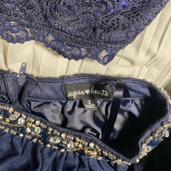 Homecoming dress/ Can be used for any occasion - Picture 3 of 7